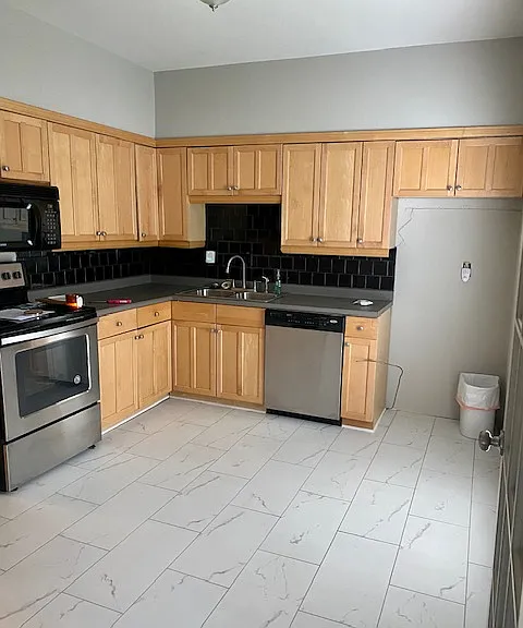 Kitchen (black refrigerator not pictured)