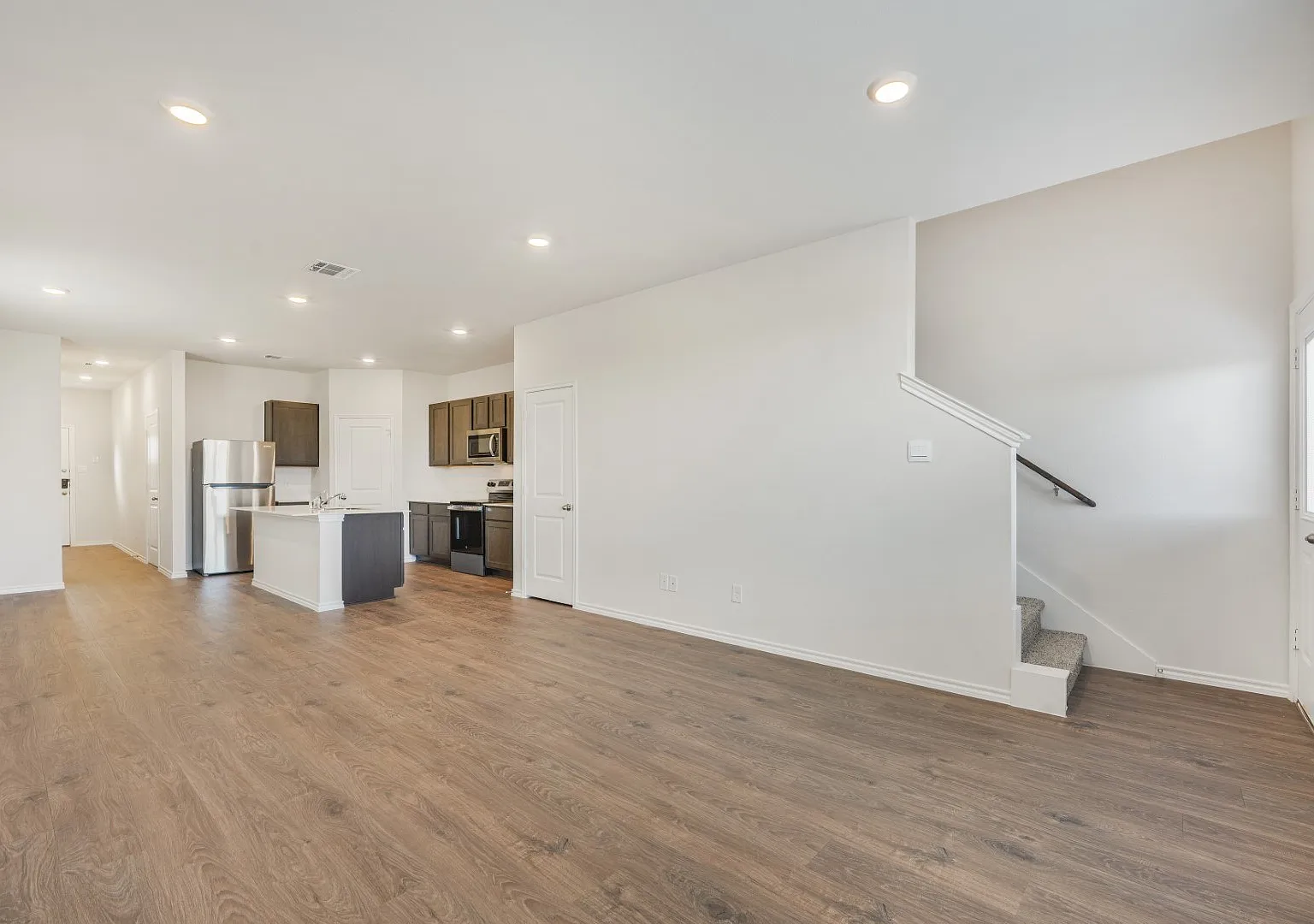 324 Tall Cedar Way — Photo 3