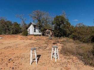 3115 Chuckwagon Rd, Luling, TX 78648