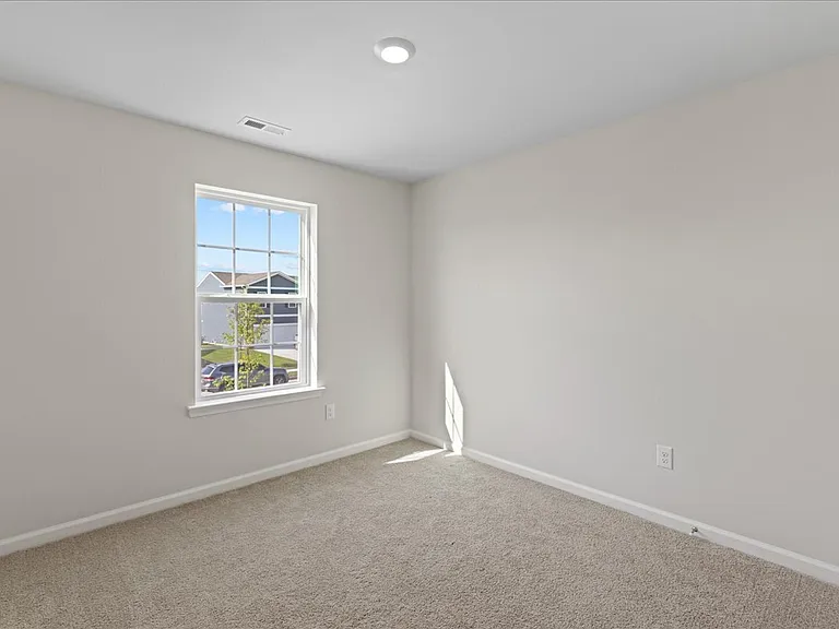 113 Malibu Dr — Photo 10