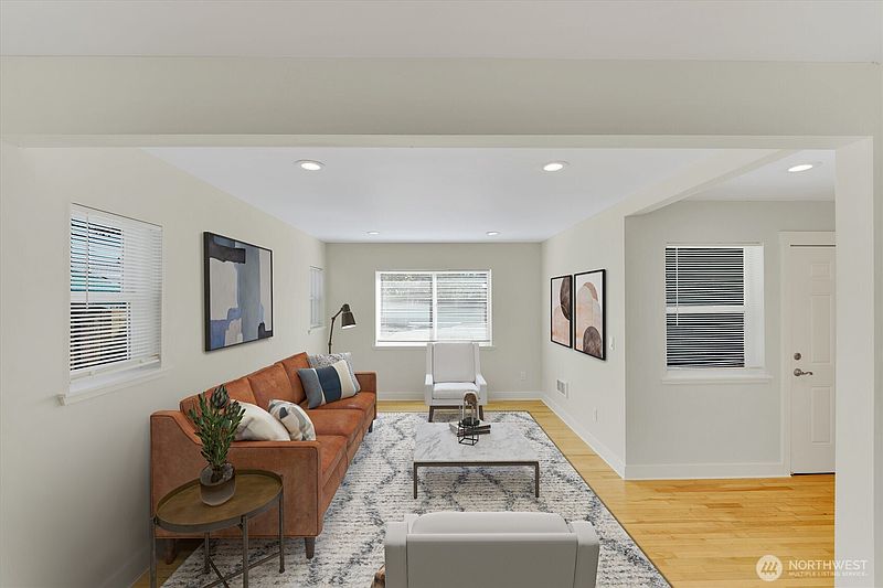 4th image of 5410 S Oakes Street