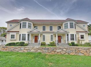 105 Roseville St, Fairfield, CT 06825