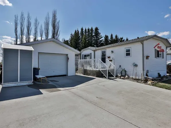 319 NE Cottonwood Bay, Vulcan, AB T0L 2B0