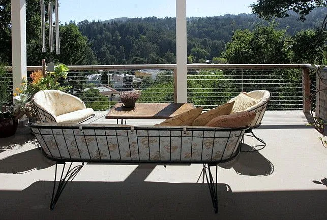 81 Hillside Ave photo 1