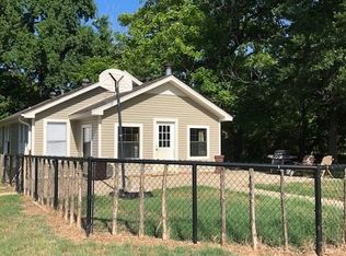 727 Duncan Rd, White Oak, TX 75693