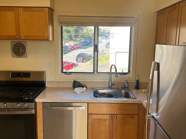 1509 Pershing Dr #D — Photo 2