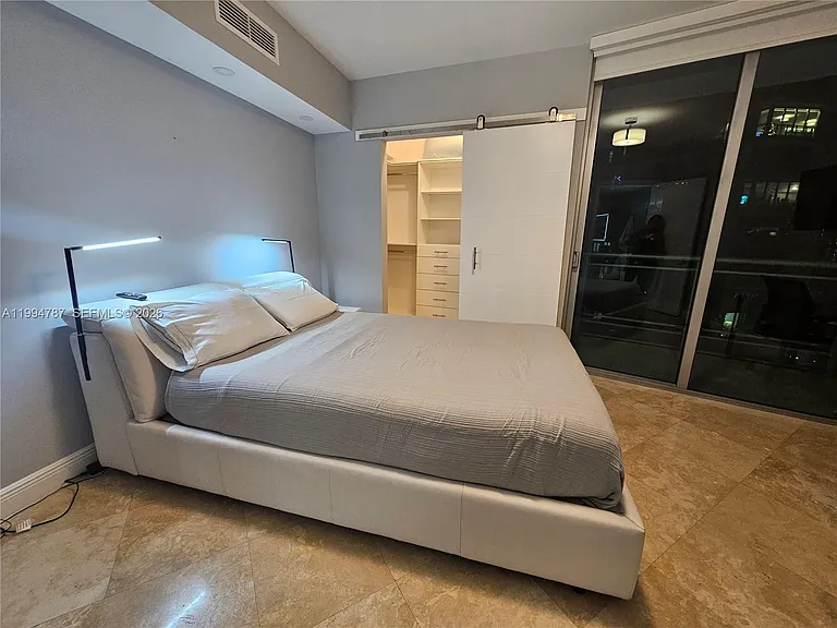 361 S Miami Ave — Photo 29