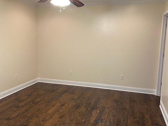5th image of 128 Aubry Ct