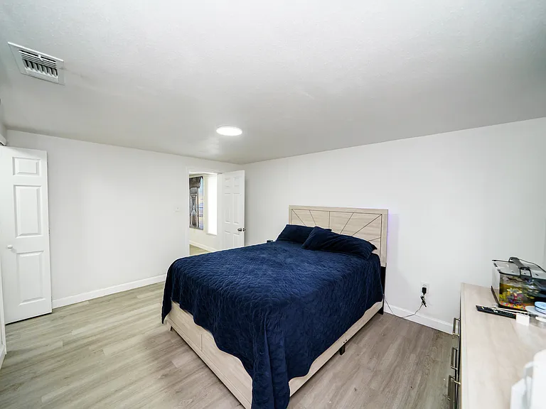 1160 Tarpon Ave — Photo 11
