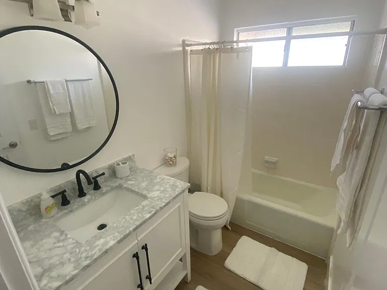 302 Avenida Del Mar #B — Photo 10
