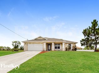 2310 NE 34th Ln, Cape Coral, FL 33909