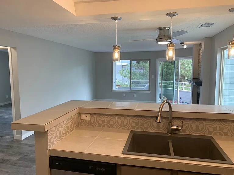 918 Acapulco Ct — Photo 3