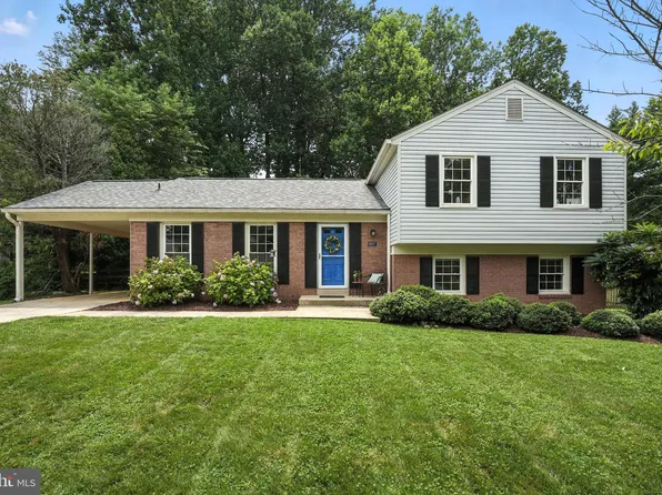 9307 Winbourne Rd, Burke, VA 22015