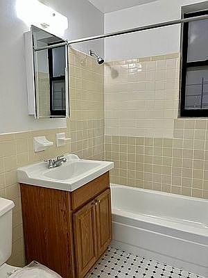 5th image of 1315 Sheridan Ave APT 5B