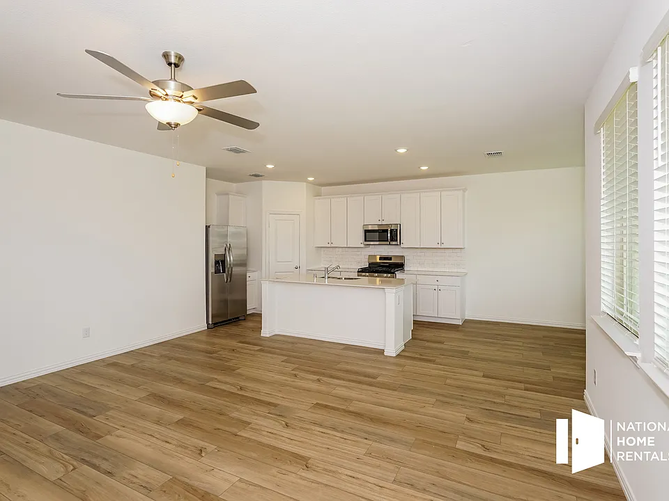 1332 Pistachio Dr