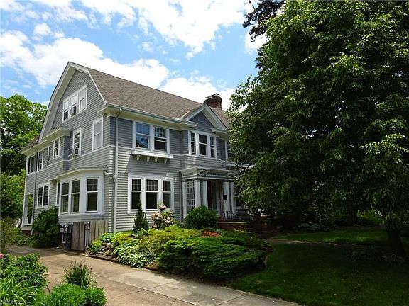 2nd image of 2253 Chatfield Dr