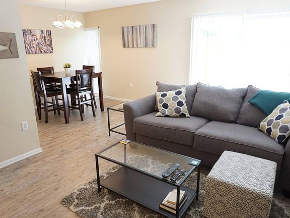 2nd image of 410 The Place Ct APT A10