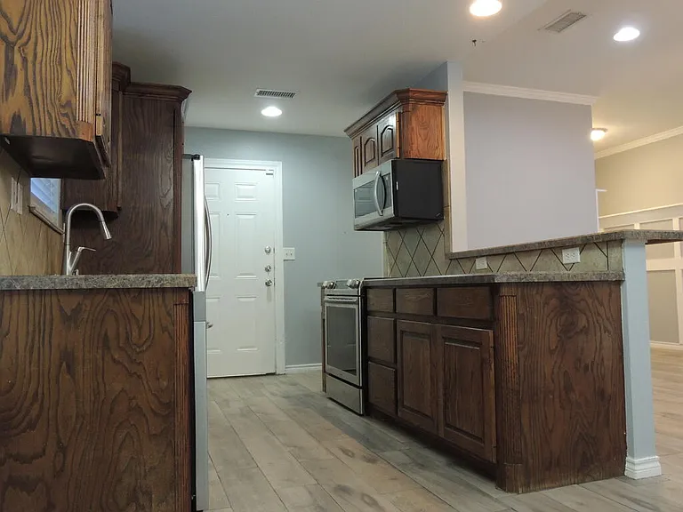 1003 N Doris Ave — Photo 7