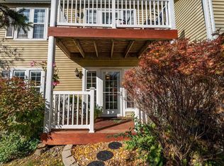 2 Captains Ct UNIT 1, Madison, WI 53719