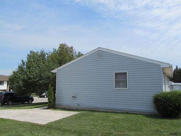 2nd image of 579 Spring Ave