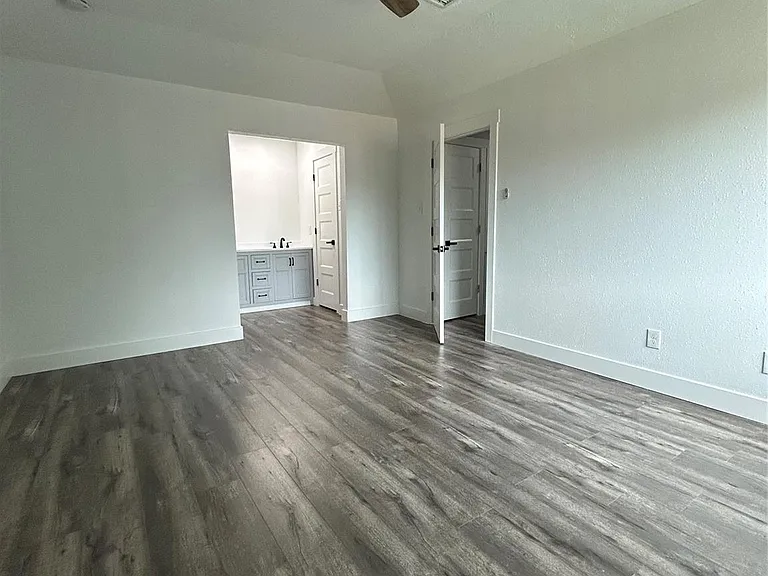 8523 Riverside Walk Ln — Photo 9
