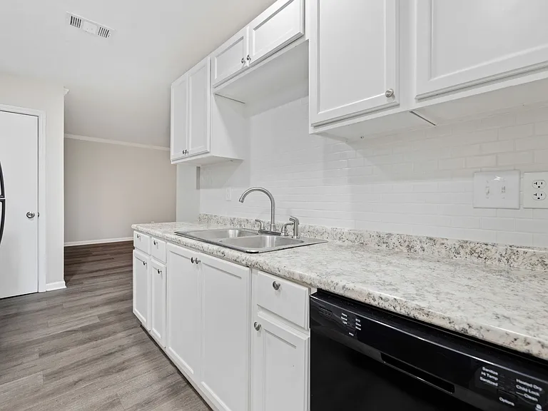 Residences at Overlook — Photo 42