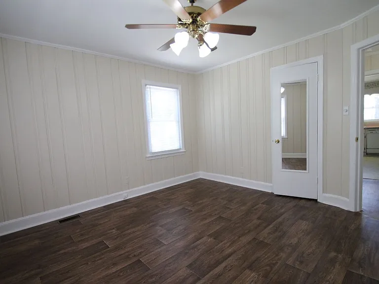 1004 Anderson Rd S — Photo 26