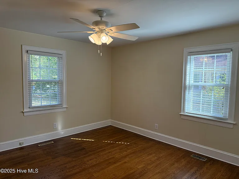 4708 Trent Woods Dr — Photo 13