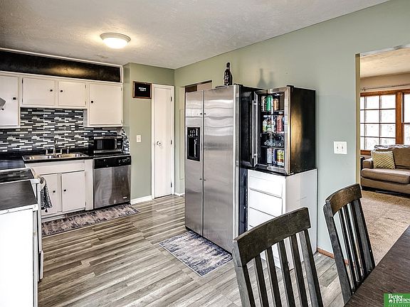 2nd image of 9056 Meadow Dr