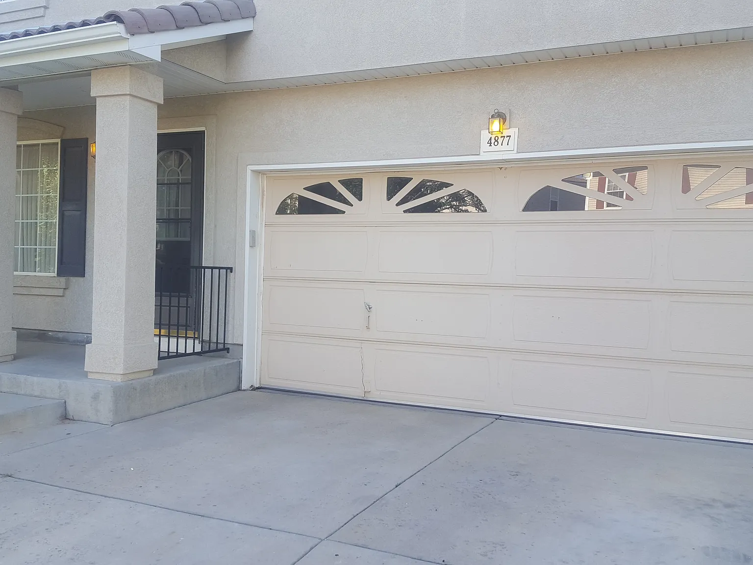 3 bed, 1843 sqft, $2,895 — Photo 3