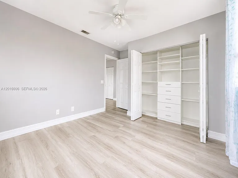 963 Falling Water Rd — Photo 18