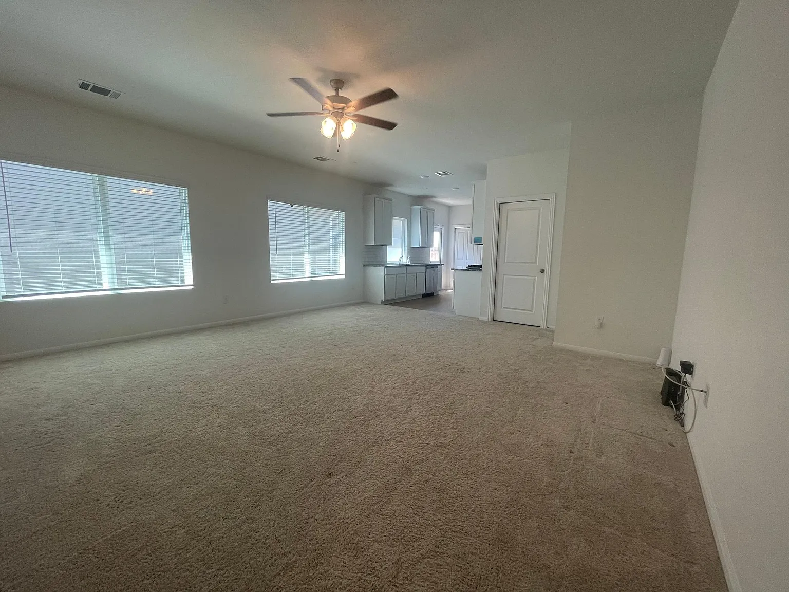3 bed, 1157 sqft, $1,750 — Photo 3