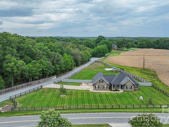 2nd image of 3426 Rilla Hamilton Rd