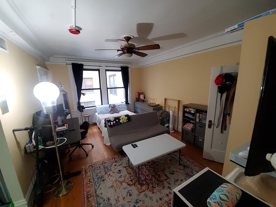 2nd image of 464 Commonwealth Ave APT 39