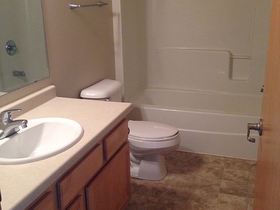 2nd image of 884 37th Ave S APT 5