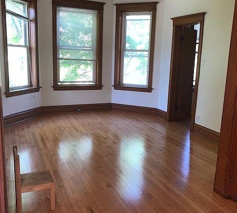 2nd image of 2529 N Monticello Ave #D