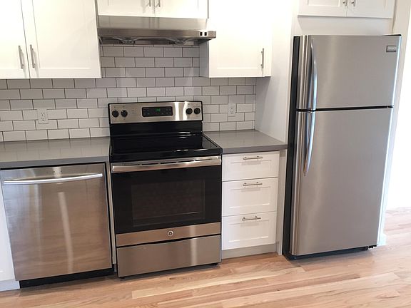 3rd image of 2625 San Jose Ave #2