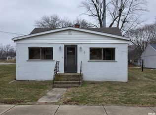 608 S Pine St, Delavan, IL 61734