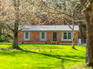 1375 Skinner Branch Rd, Clay City, KY 40312