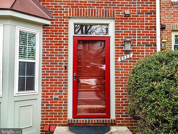 4th image of 8022 Upperfield Ln