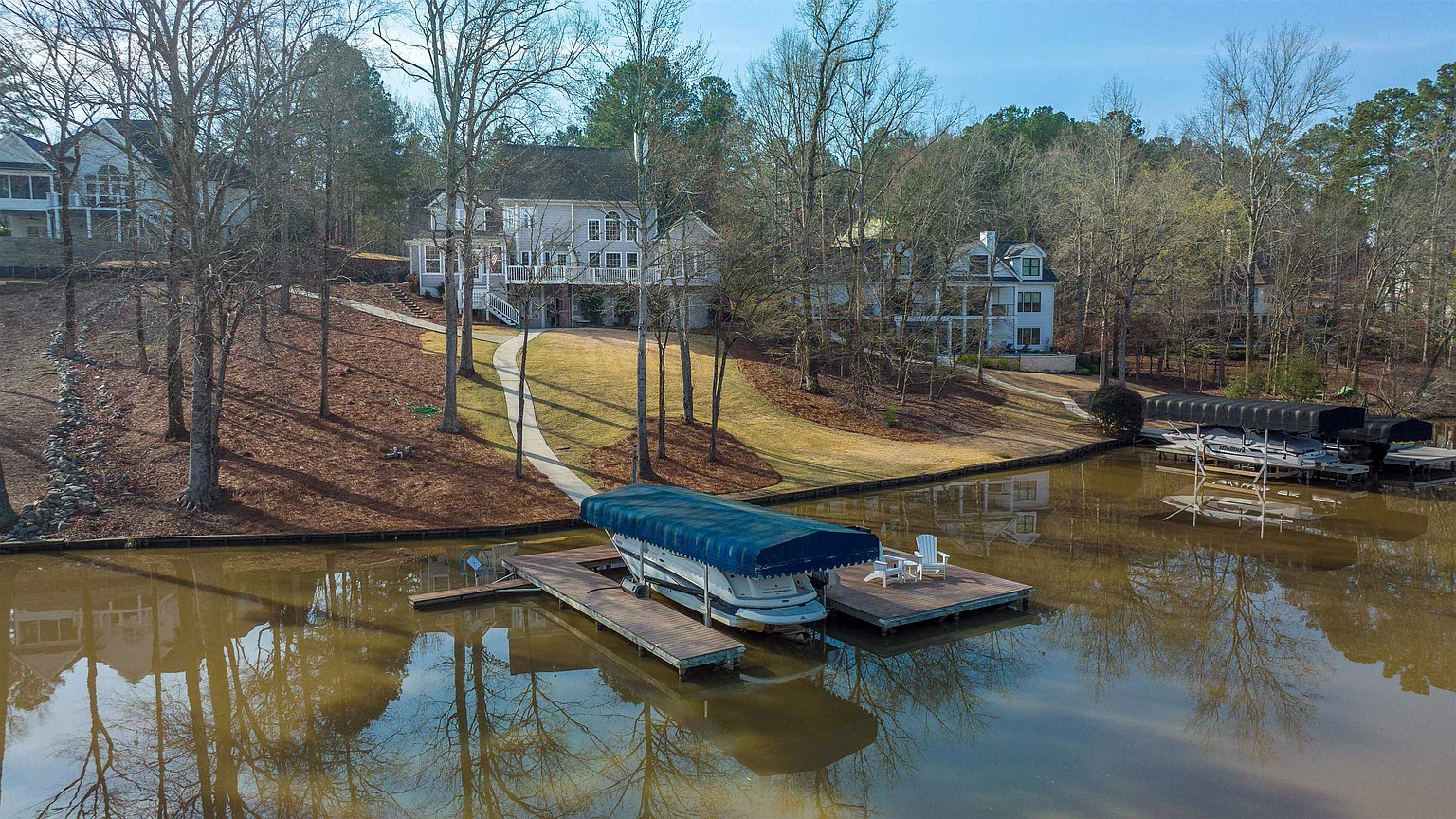 2701 Club Dr photo 1