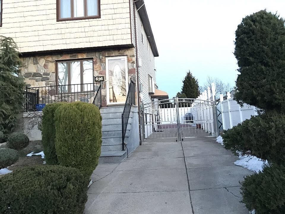 1st image of 636 Laconia Ave
