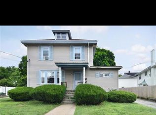 846 Mendon Rd #1, Woonsocket, RI 02895