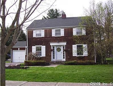 1st image of 704 Oakwood St