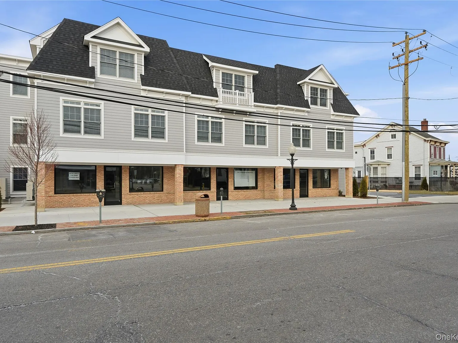 1 bed, 1.0 bath, 640 sqft, $3,300 — Photo 2