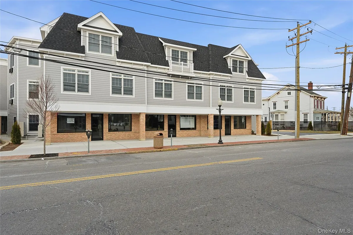 Building Photo - 180 Deer Park Ave #301