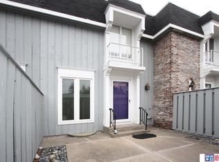 7111 Oldpost Rd #5, Lincoln, NE 68506