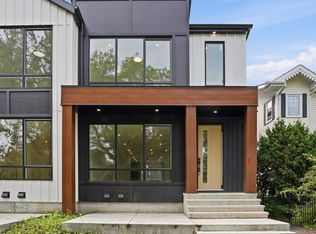9226 94th St NW, Edmonton, AB T6C3V5