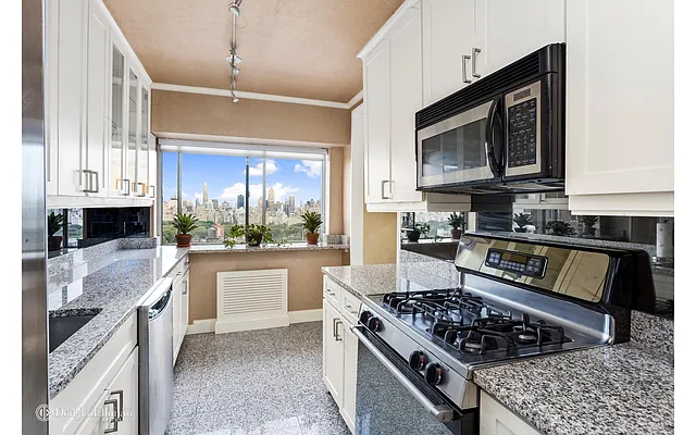 Sold by Douglas Elliman | media 13