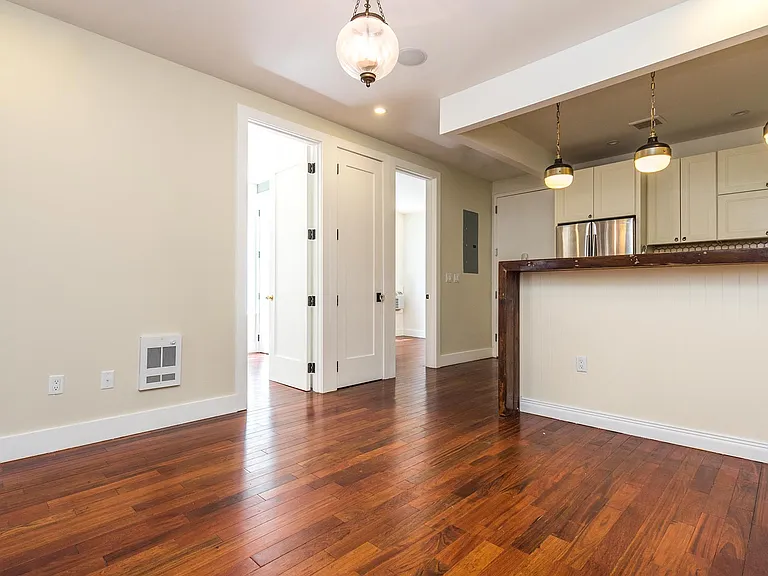 330 Starr St #3F — Photo 2